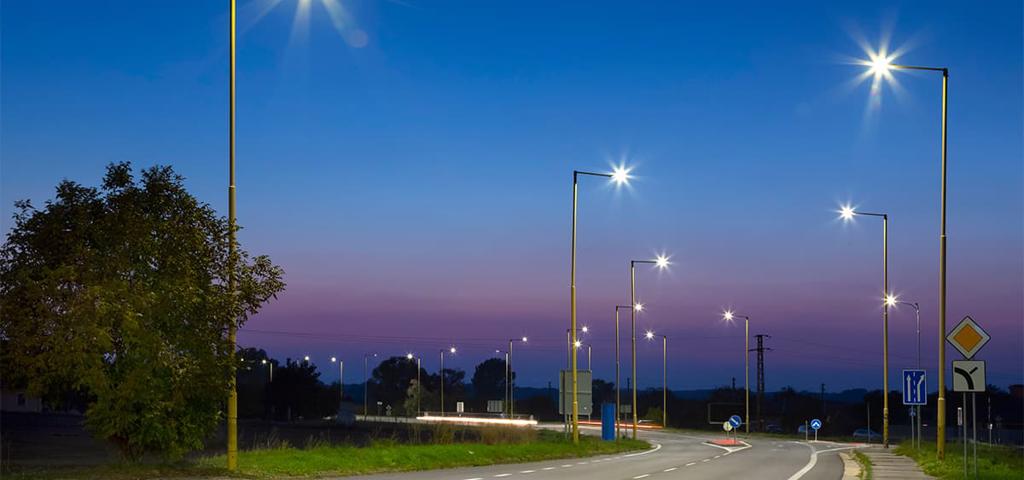 Νέοι led λαμπτήρες στους κύριους οδικούς άξονες της Αττικής Νέοι led λαμπτήρες στους κύριους οδικούς άξονες της Αττικής